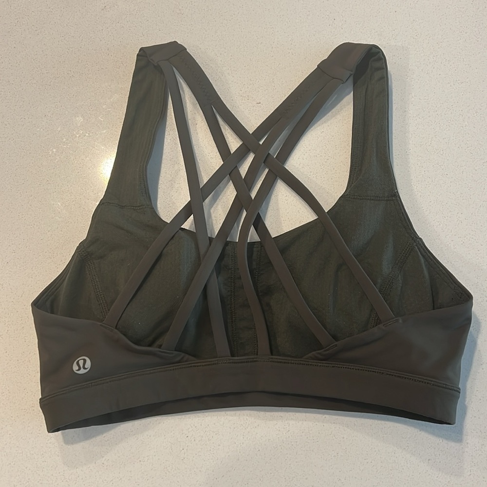 ✨ Great Condition Olive Green Lululemon Free to Be Low Impact Sports Bra Size 4